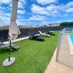 Villa Abuelo Paco - Private Heated Pool Playa Blanca (Lanzarote)