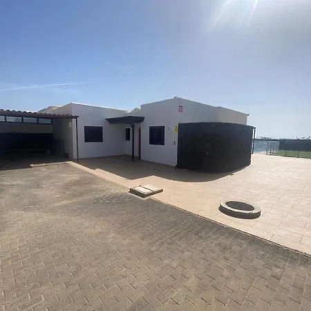 Abuelo Paco - Private Heated Pool Villa