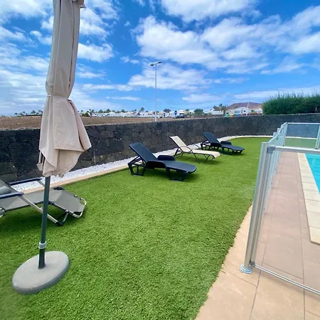 Villa Abuelo Paco - Private Heated Pool Playa Blanca (Lanzarote)